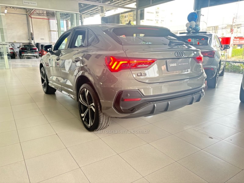 Q3 2.0 TFSI PERFORMANCE BLACK QUATTRO GASOLINA 4P AUTOMÁTICO - 2025 - NOVO HAMBURGO