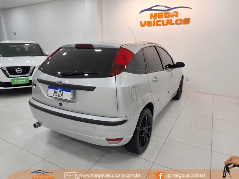 FOCUS 1.6 GLX 8V GASOLINA 4P MANUAL - 2007 - BENTO GONçALVES