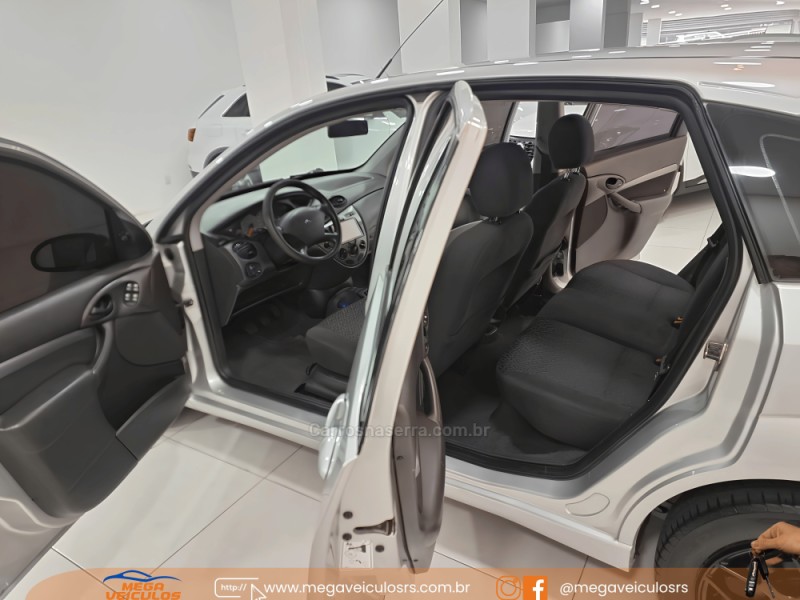 FOCUS 1.6 GLX 8V GASOLINA 4P MANUAL - 2007 - BENTO GONçALVES