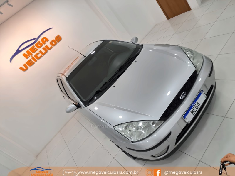 FOCUS 1.6 GLX 8V GASOLINA 4P MANUAL - 2007 - BENTO GONçALVES