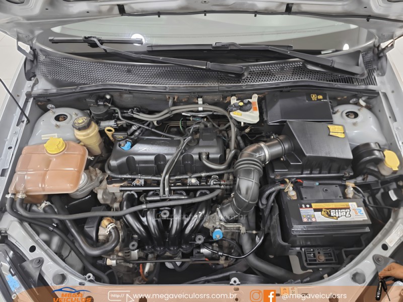 FOCUS 1.6 GLX 8V GASOLINA 4P MANUAL - 2007 - BENTO GONçALVES
