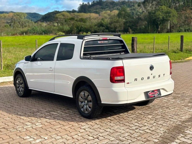 SAVEIRO 1.6 ROBUST CD 8V FLEX 2P MANUAL - 2018 - CANDELáRIA