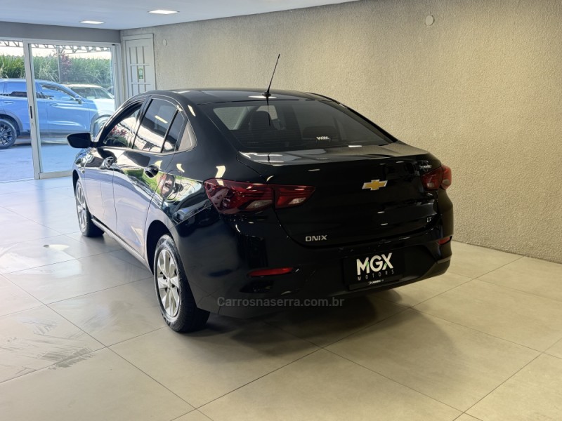 ONIX 1.0 LT PLUS 12V TURBO 4P FLEX AUTOMÁTICO - 2023 - PORTO ALEGRE