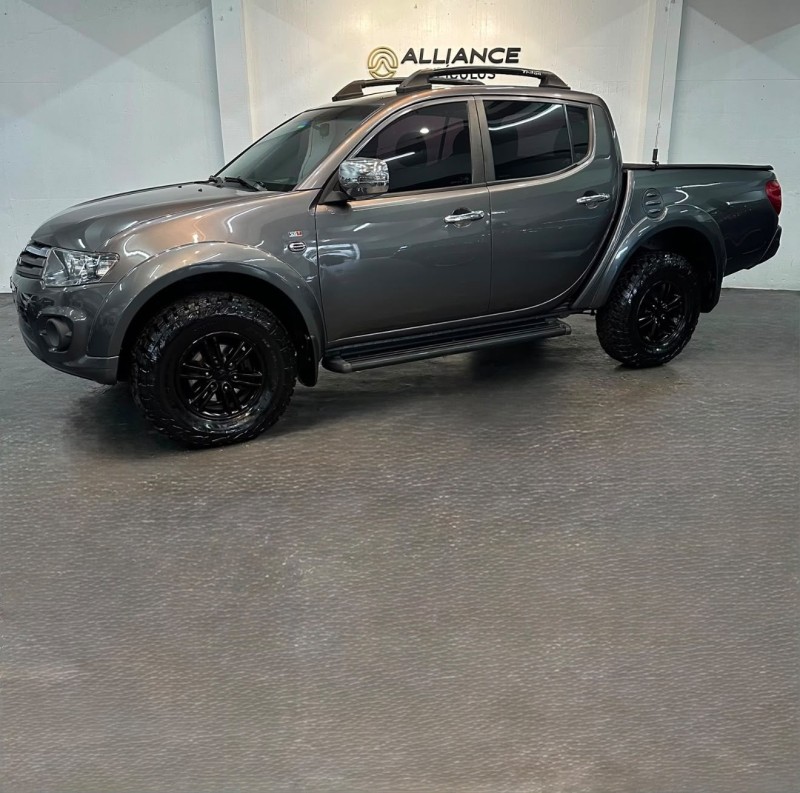 l200 triton 3.5 hpe 4x4 cd v6 24v flex 4p automatico 2016 caxias do sul
