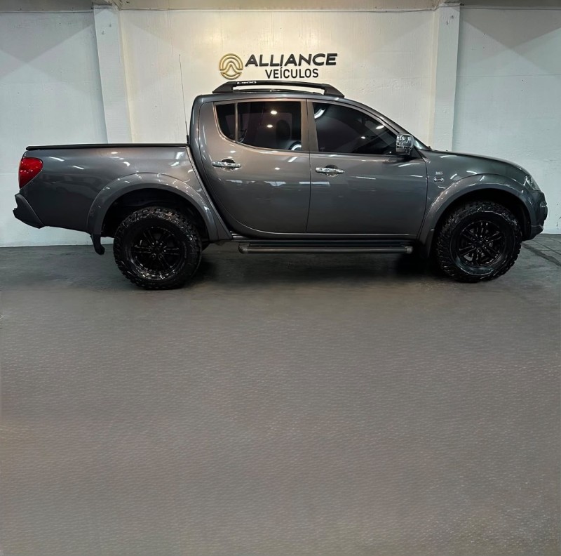 L200 TRITON 3.5 HPE 4X4 CD V6 24V FLEX 4P AUTOMÁTICO - 2016 - CAXIAS DO SUL