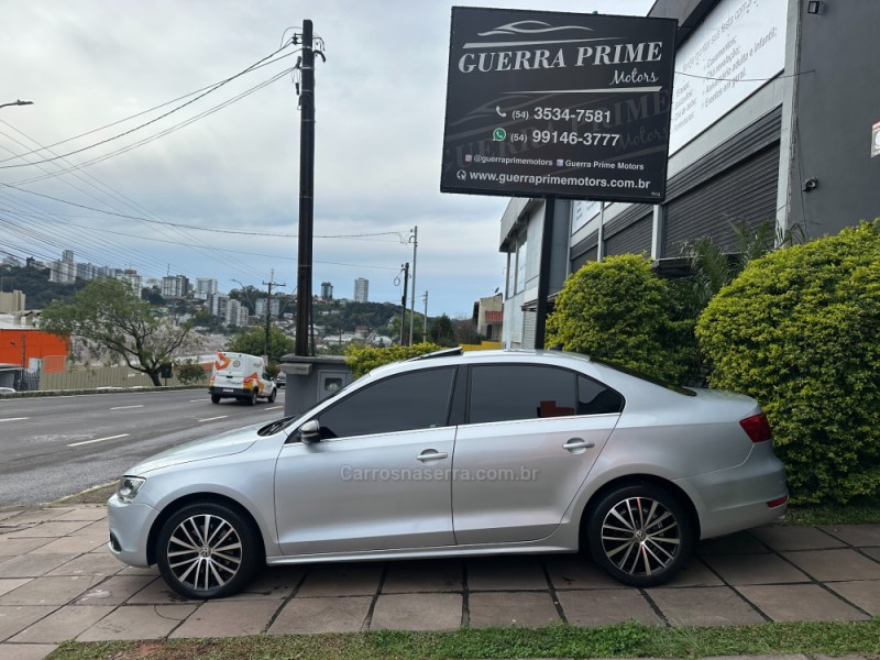 JETTA 2.0 TSI HIGHLINE 211CV GASOLINA 4P DSG - 2014 - CAXIAS DO SUL