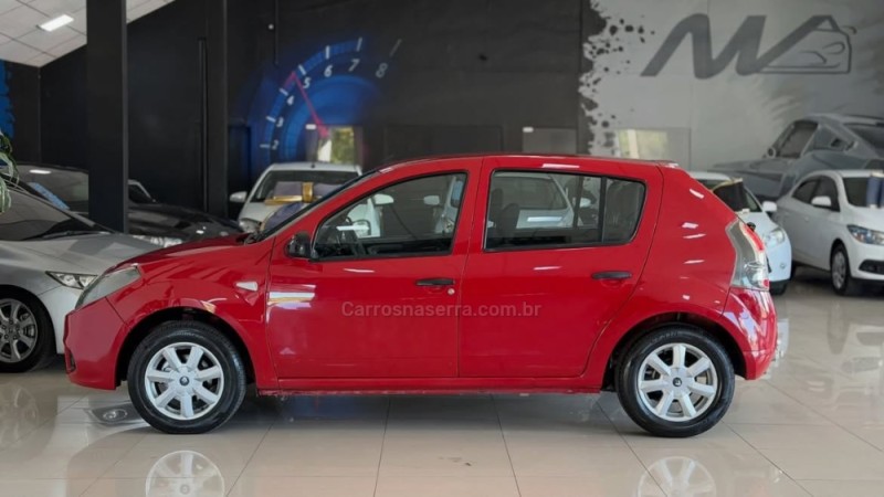 SANDERO 1.0 EXPRESSION 16V FLEX 4P MANUAL - 2014 - ESTâNCIA VELHA