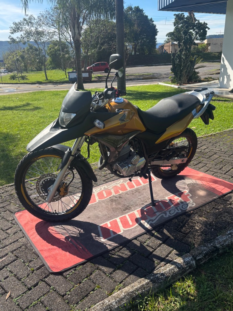 XRE 300  - 2011 - FELIZ