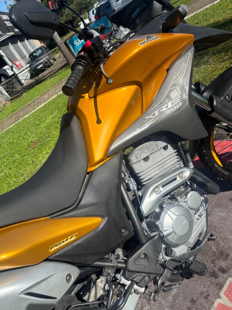 XRE 300  - 2011 - FELIZ