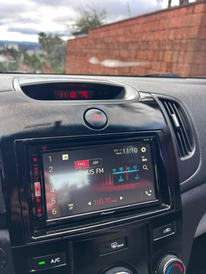 CERATO 1.6 SEDAN 16V GASOLINA 4P MANUAL - 2011 - VENâNCIO AIRES