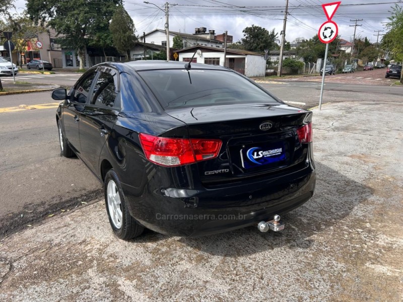 CERATO 1.6 SEDAN 16V GASOLINA 4P MANUAL - 2011 - VENâNCIO AIRES
