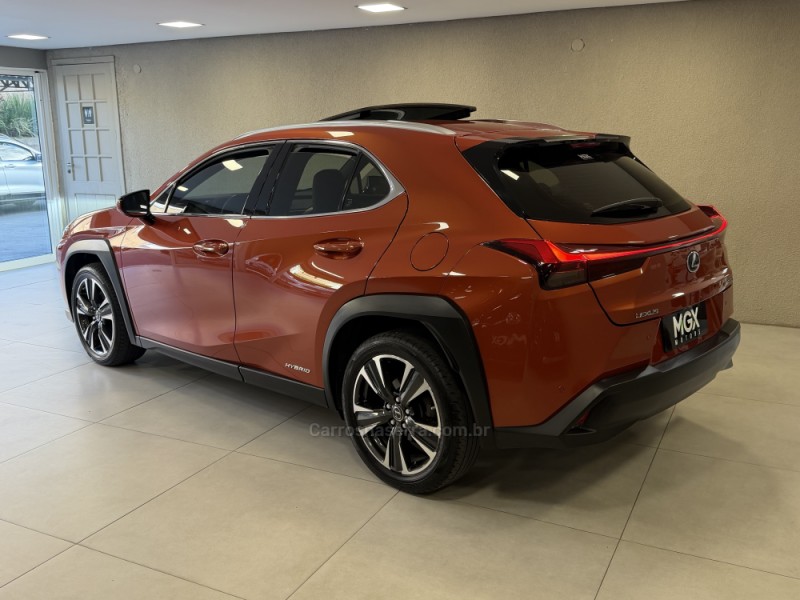 UX 250H 2.0 16V LUXURY HÍBRIDO 4P AUTOMÁTICO - 2019 - PORTO ALEGRE