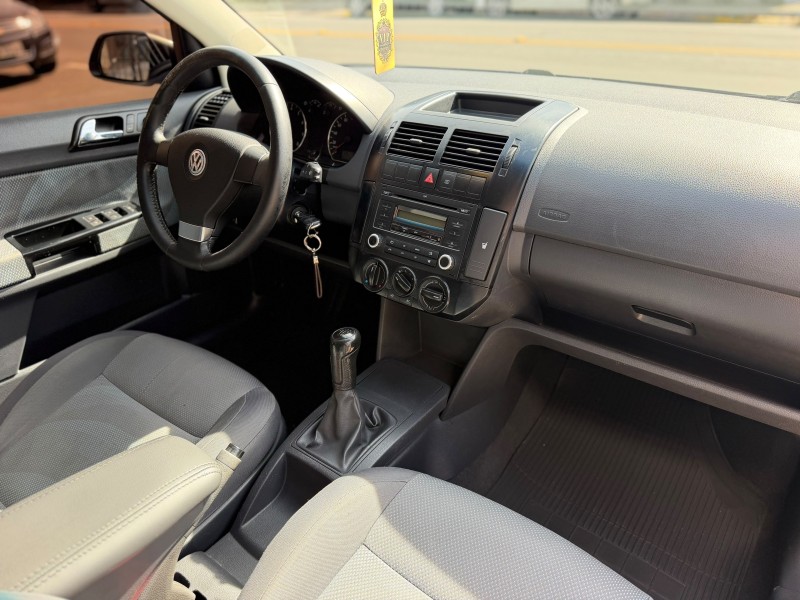 POLO 1.6 MI 8V FLEX 4P MANUAL - 2011 - CAXIAS DO SUL