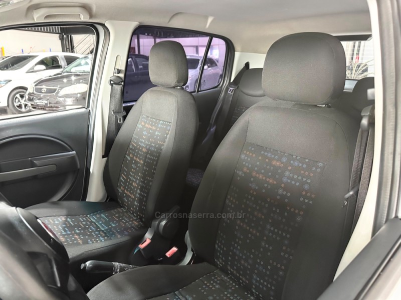 UNO 1.0 EVO VIVACE 8V FLEX 4P MANUAL - 2014 - NOVO HAMBURGO