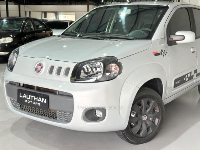 UNO 1.0 EVO VIVACE 8V FLEX 4P MANUAL - 2014 - NOVO HAMBURGO