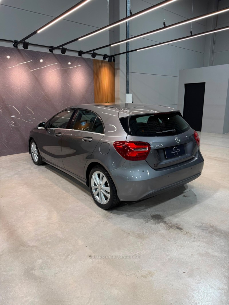 A 200 1.6 TURBO 16V GASOLINA 4P AUTOMÁTICO - 2016 - CAXIAS DO SUL