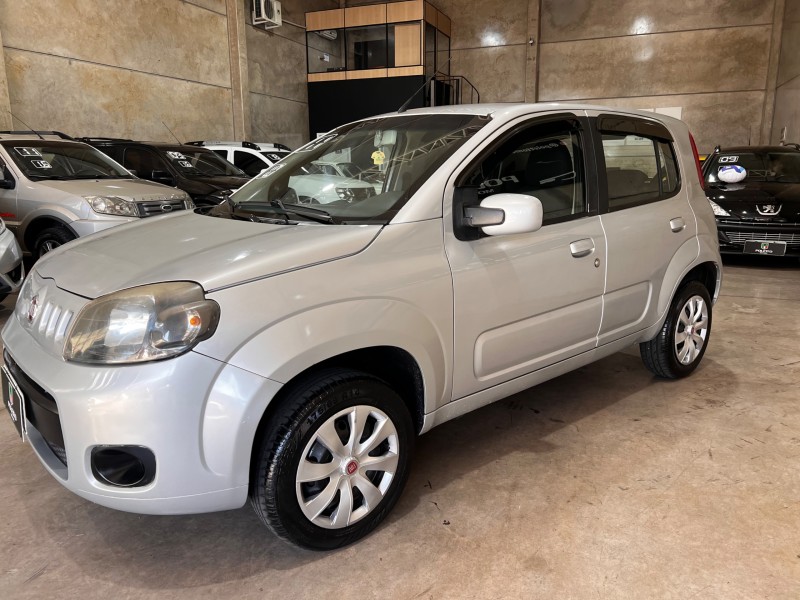 UNO 1.0 EVO VIVACE 8V FLEX 4P MANUAL - 2011 - CAXIAS DO SUL