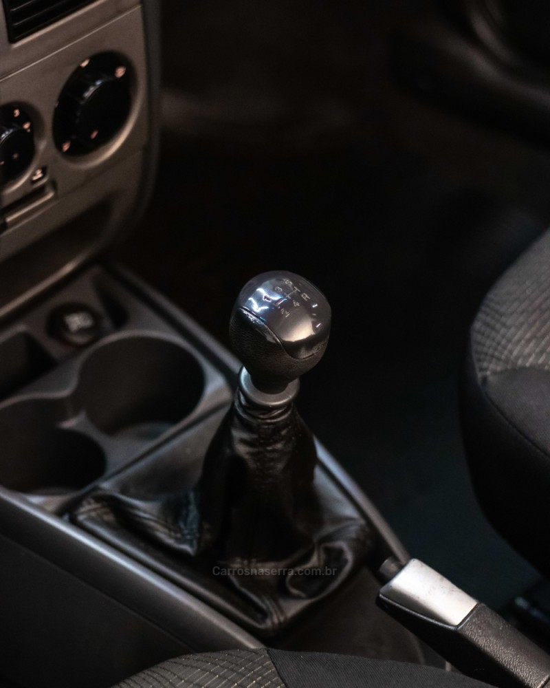 SIENA 1.6 MPI ESSENCE 16V FLEX 4P MANUAL - 2012 - CAXIAS DO SUL
