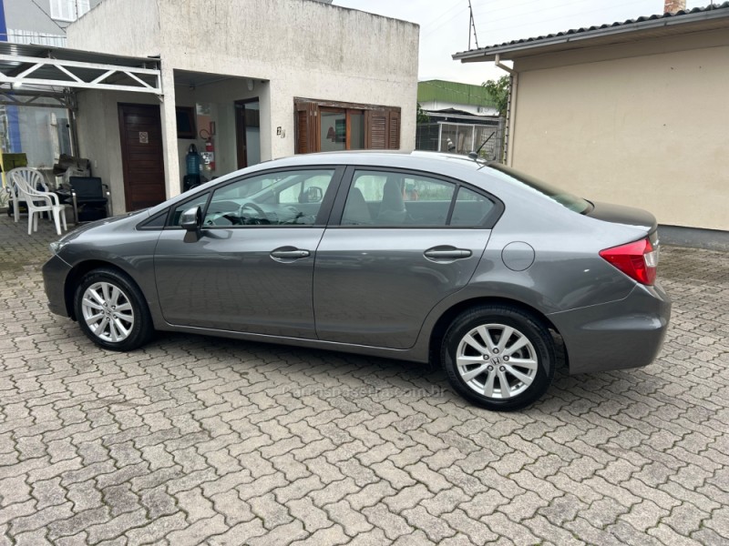 CIVIC 1.8 LXS 16V GASOLINA 4P AUTOMÁTICO - 2012 - BENTO GONçALVES