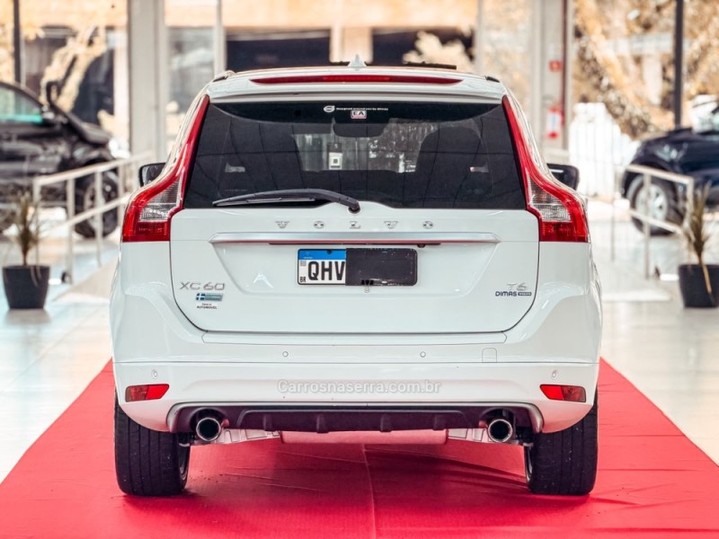 XC60 2.0 T6 R DESIGN TURBO GASOLINA 4P AUTOMÁTICO - 2015 - NOVA PRATA
