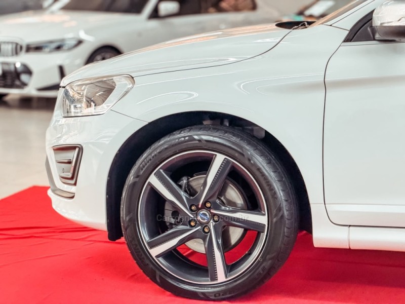 XC60 2.0 T6 R DESIGN TURBO GASOLINA 4P AUTOMÁTICO - 2015 - NOVA PRATA
