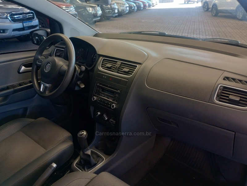 FOX 1.0 ITREND 8V FLEX 4P MANUAL - 2012 - CAXIAS DO SUL