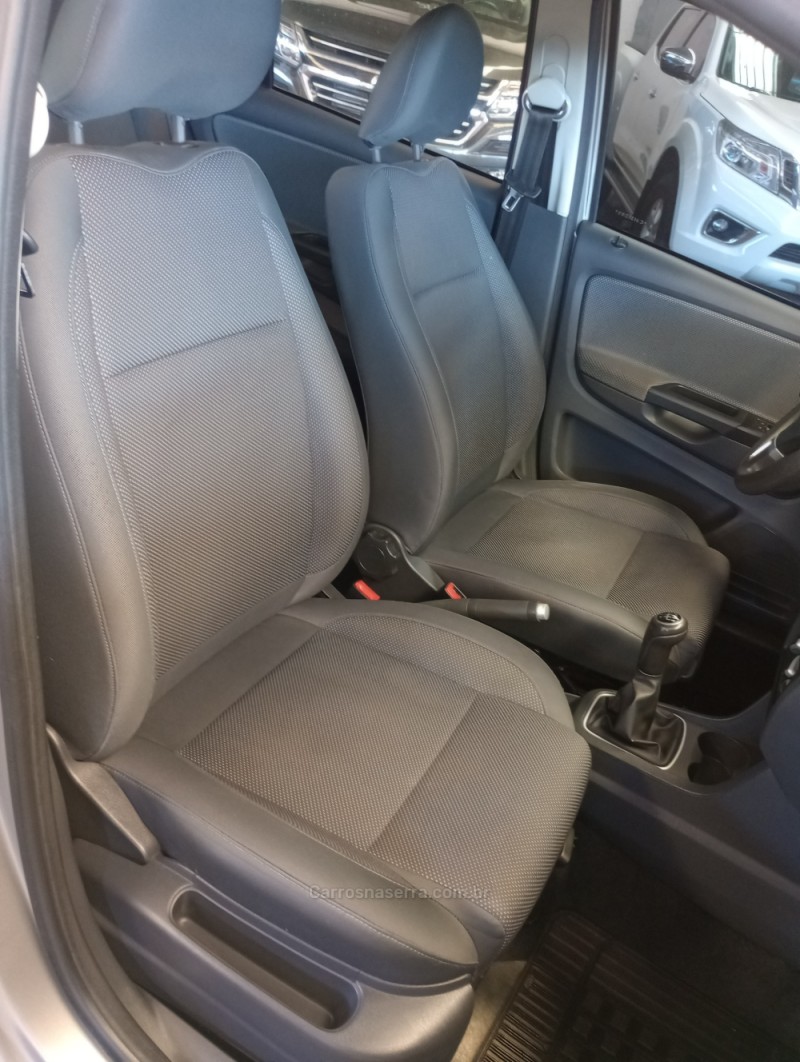 FOX 1.0 ITREND 8V FLEX 4P MANUAL - 2012 - CAXIAS DO SUL
