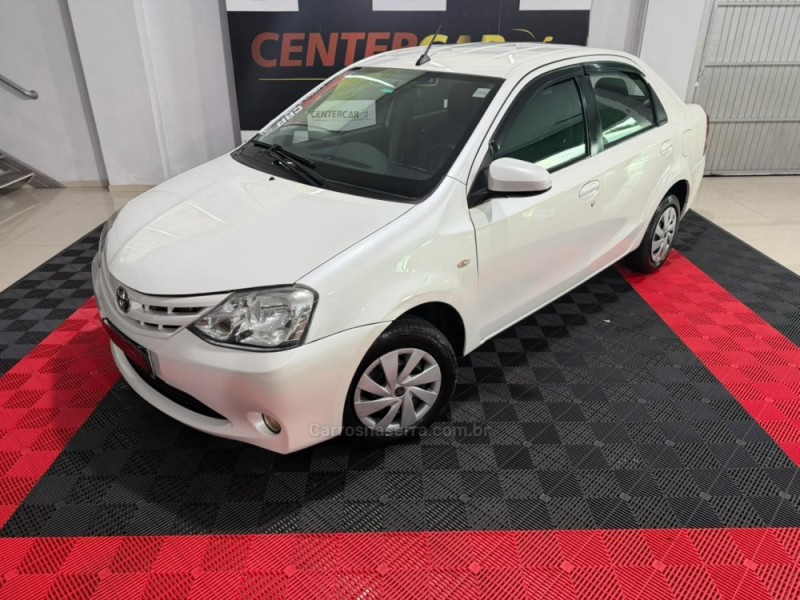 etios 1.5 xs sedan 16v flex 4p automatico 2017 novo hamburgo
