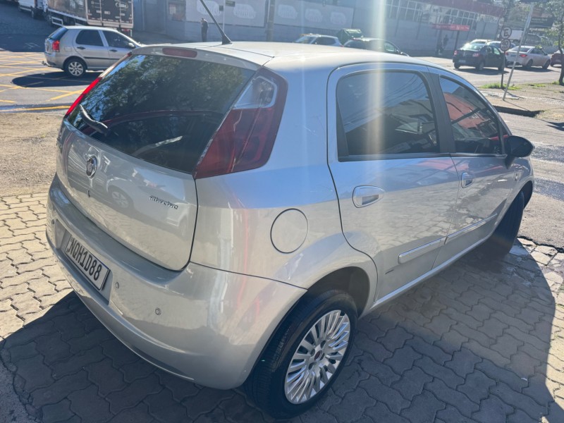 PUNTO 1.4 ATTRACTIVE ITALIA 8V FLEX 4P MANUAL - 2011 - CAXIAS DO SUL