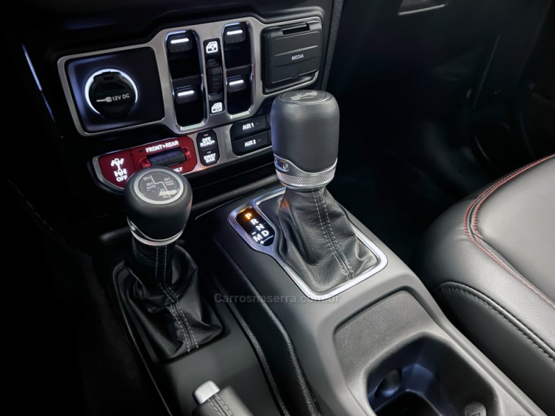 WRANGLER 2.0 RUBICON 4X4 AT8 16V GASOLINA 4P AUTOMÁTICO - 2025 - FLORES DA CUNHA