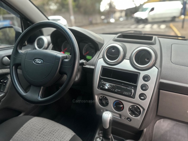 FIESTA 1.6 MPI SEDAN 8V FLEX 4P MANUAL - 2011 - PAROBé