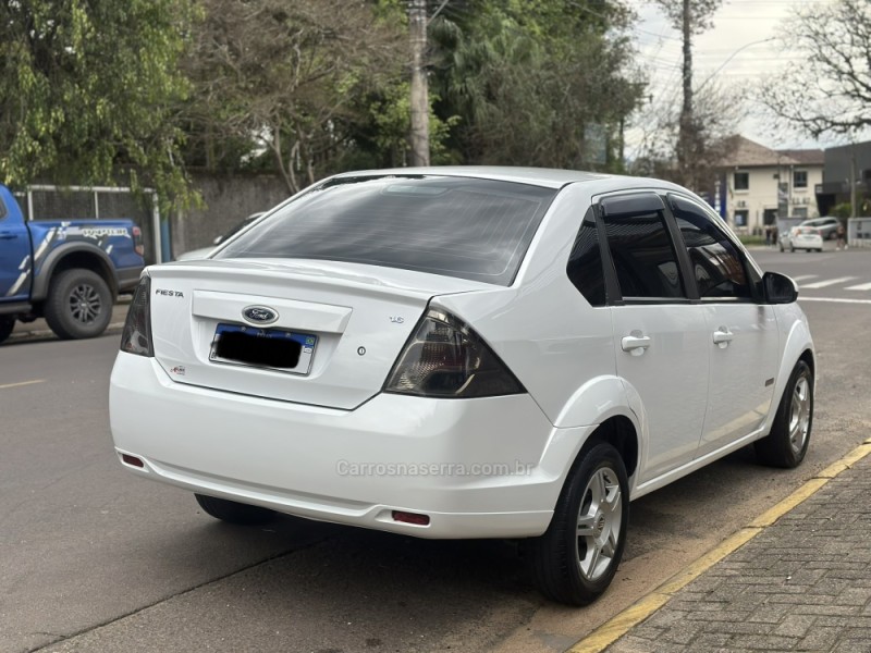 FIESTA 1.6 MPI SEDAN 8V FLEX 4P MANUAL - 2011 - PAROBé