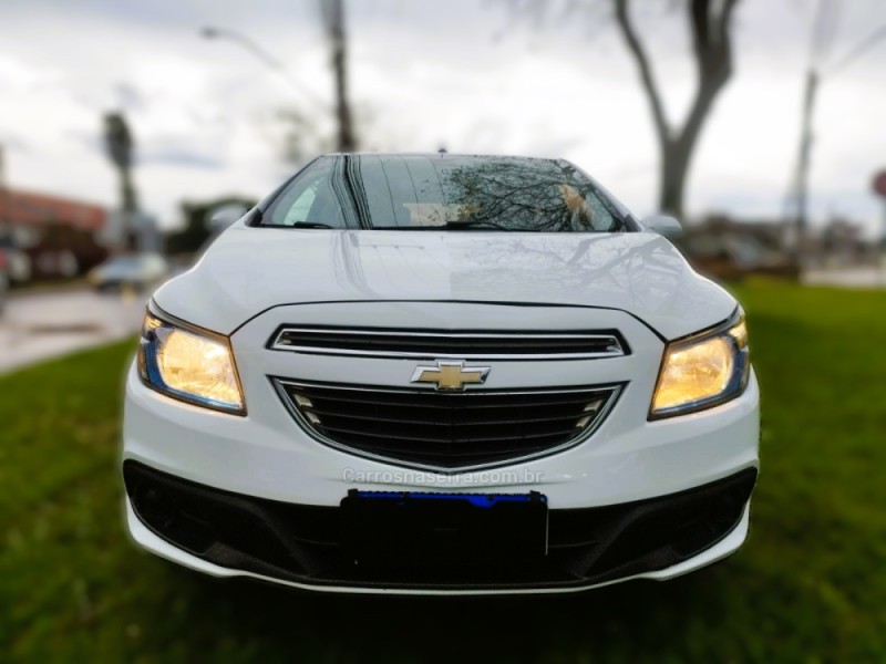 ONIX 1.4 MPFI LT 8V FLEX 4P MANUAL - 2015 - NOVO HAMBURGO