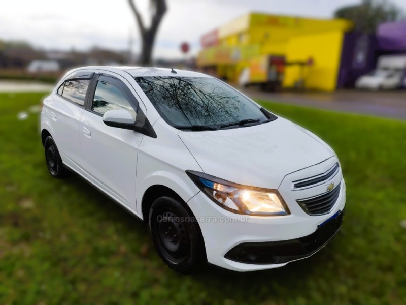 ONIX 1.4 MPFI LT 8V FLEX 4P MANUAL - 2015 - NOVO HAMBURGO