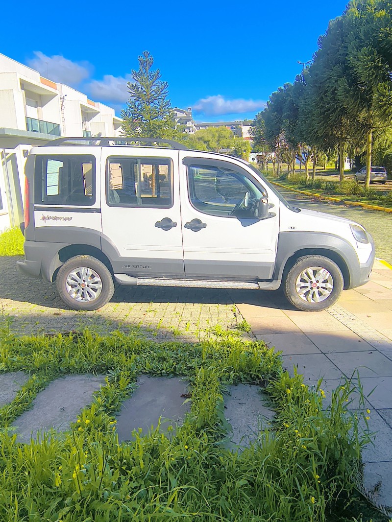 DOBLÓ 1.8 MPI ADVENTURE 16V FLEX 4P MANUAL - 2016 - FARROUPILHA
