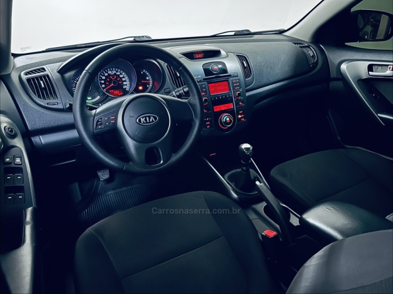 CERATO 1.6 EX3 SEDAN 16V GASOLINA 4P MANUAL - 2011 - CAXIAS DO SUL