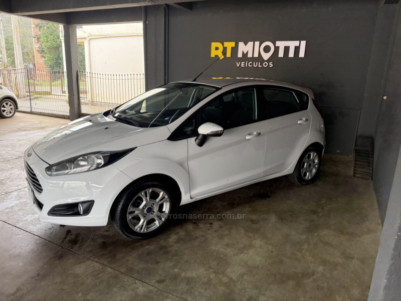 FIESTA 1.6 SE HATCH 16V FLEX 4P MANUAL - 2016 - MUçUM