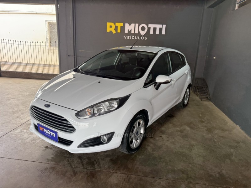 FIESTA 1.6 SE HATCH 16V FLEX 4P MANUAL - 2016 - MUçUM