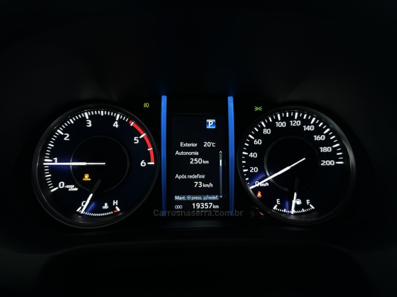 HILUX SW4 2.8 4X4 SRX PLATINUM TURBO 7 LUGARES DIESEL 4P AUTOMÁTICO - 2026 - CHARQUEADAS