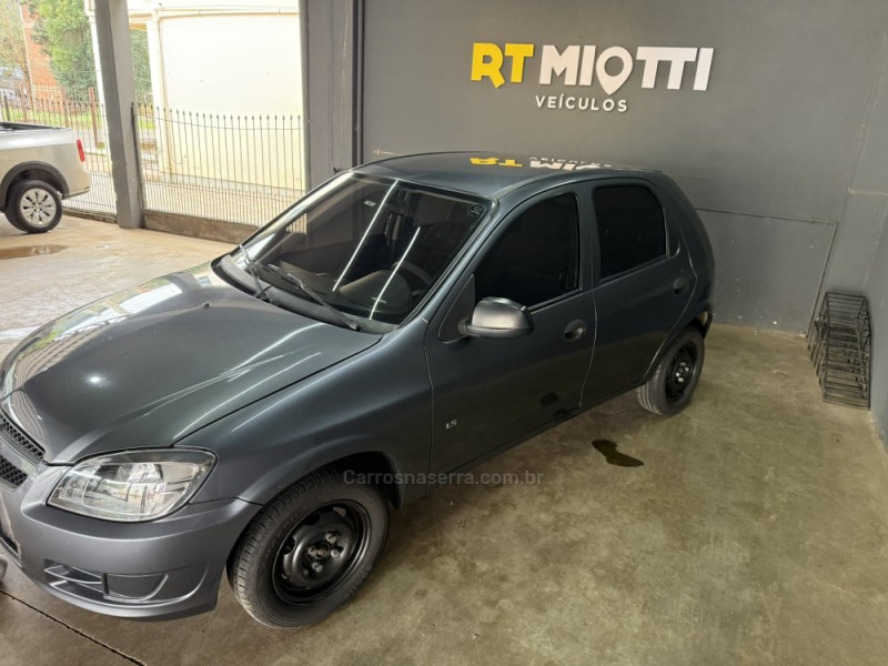 CELTA 1.0 MPFI LS 8V FLEX 4P MANUAL - 2012 - MUçUM