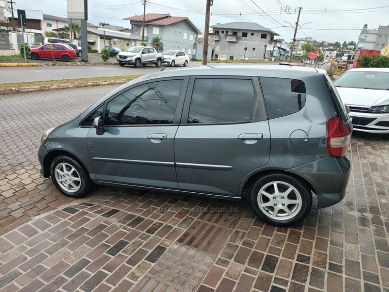 FIT 1.4 LX 8V GASOLINA 4P MANUAL - 2007 - GUAPORé