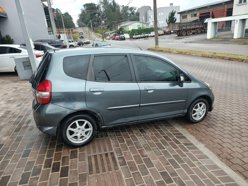 FIT 1.4 LX 8V GASOLINA 4P MANUAL - 2007 - GUAPORé