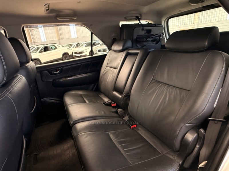 HILUX SW4 3.0 SRV 4X4 7 LUGARES 16V TURBO INTERCOOLER DIESEL 4P AUTOMÁTICO - 2015 - BENTO GONçALVES