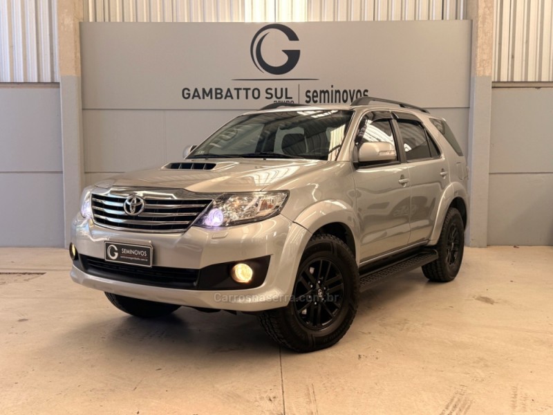 hilux sw4 3.0 srv 4x4 7 lugares 16v turbo intercooler diesel 4p automatico 2015 bento goncalves