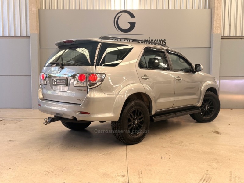 HILUX SW4 3.0 SRV 4X4 7 LUGARES 16V TURBO INTERCOOLER DIESEL 4P AUTOMÁTICO - 2015 - BENTO GONçALVES