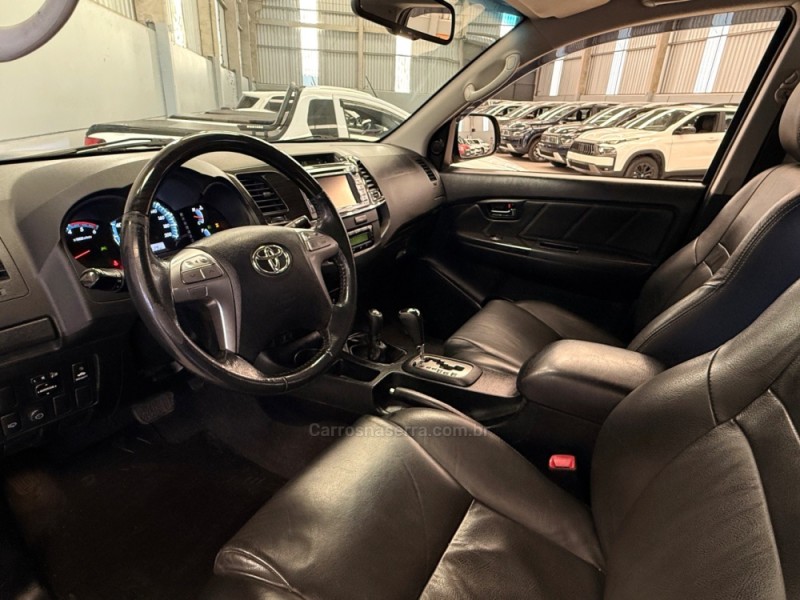 HILUX SW4 3.0 SRV 4X4 7 LUGARES 16V TURBO INTERCOOLER DIESEL 4P AUTOMÁTICO - 2015 - BENTO GONçALVES