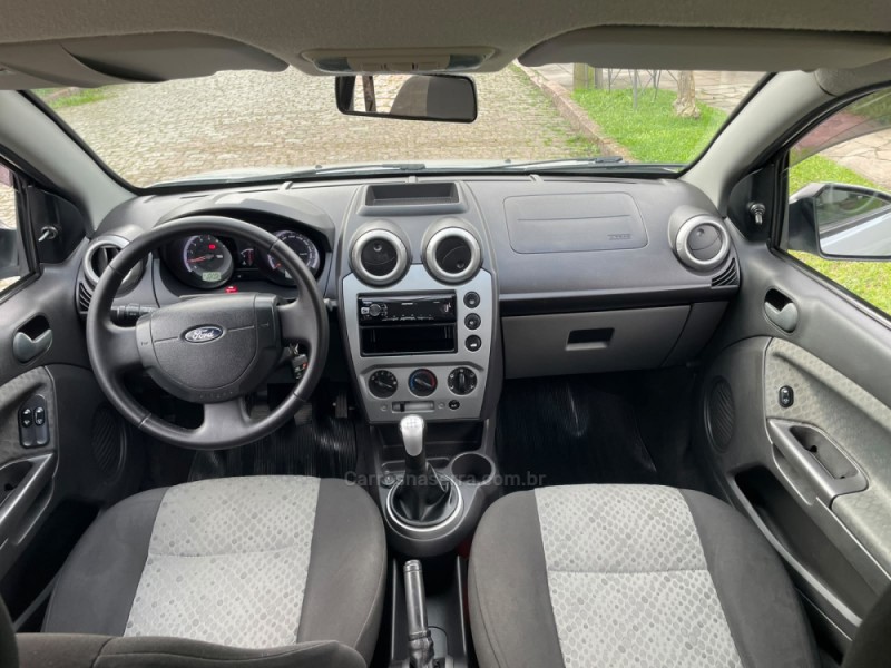 FIESTA 1.0 MPI 8V GASOLINA 4P MANUAL - 2014 - PORTO ALEGRE