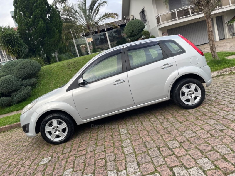 FIESTA 1.0 MPI 8V GASOLINA 4P MANUAL - 2014 - PORTO ALEGRE