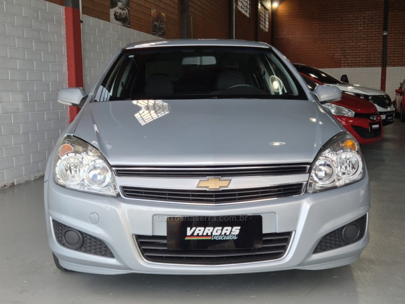 VECTRA 2.0 MPFI EXPRESSION 8V 140CV FLEX 4P MANUAL - 2009 - CAXIAS DO SUL