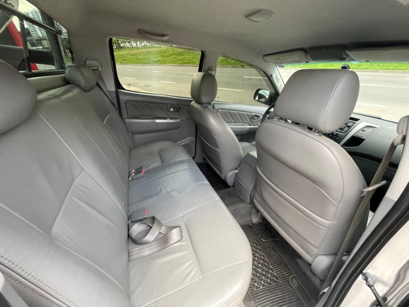 HILUX 3.0 SRV 4X4 CD 16V TURBO DIESEL 4P MANUAL - 2011 - CAXIAS DO SUL